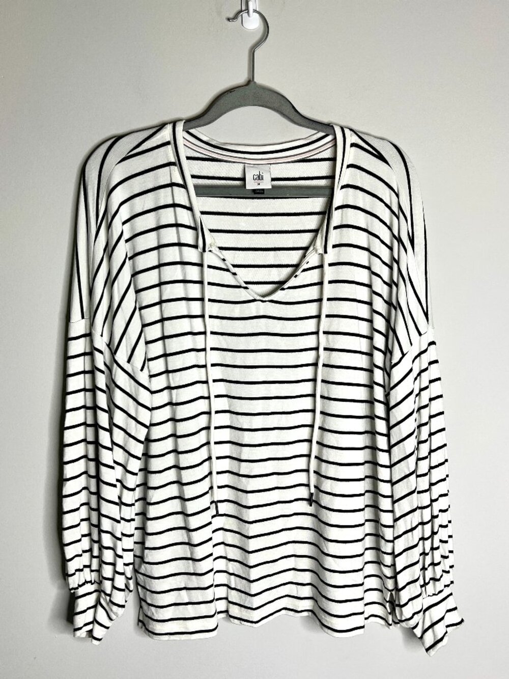 Cabi 5746 Relax Game Day Striped Sweatshirt Spring 2020 Medium Nautical Preppy - Picture 2 of 5